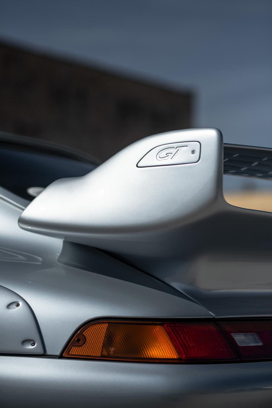 Детали экстерьера Porsche 911 GT2 (993) 1996 года  (фото 44 из 49)
